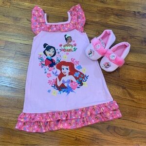Disney Princesses Nightgown & Slippers
Ariel Mulan Tiana Cinderella Jasmine
Girl